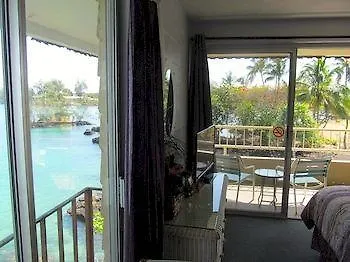Hilo Reeds Bay Hotel 3*,