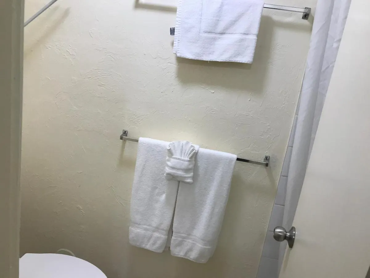 Hilo Reeds Bay Hotel